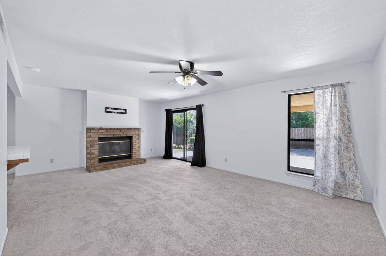 Single Family in Fresno - photo 3