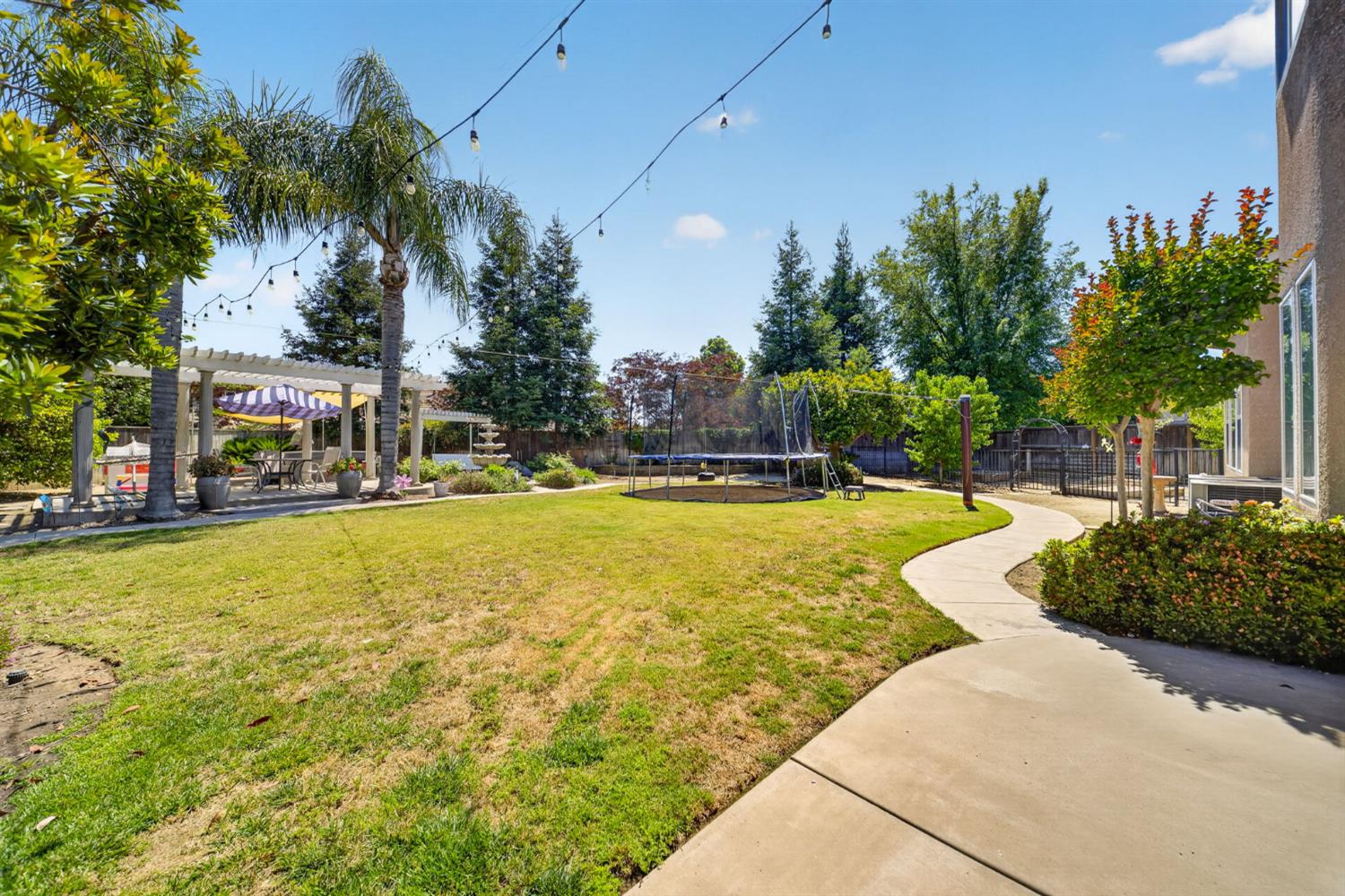 3084 Rall Avenue, Clovis, CA, 93619