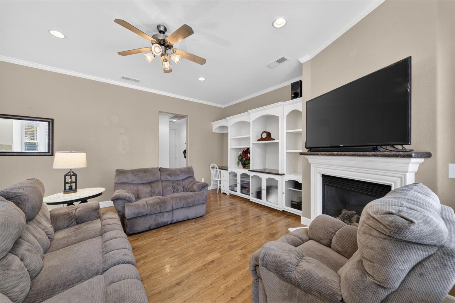 3084 Rall Avenue, Clovis, CA, 93619