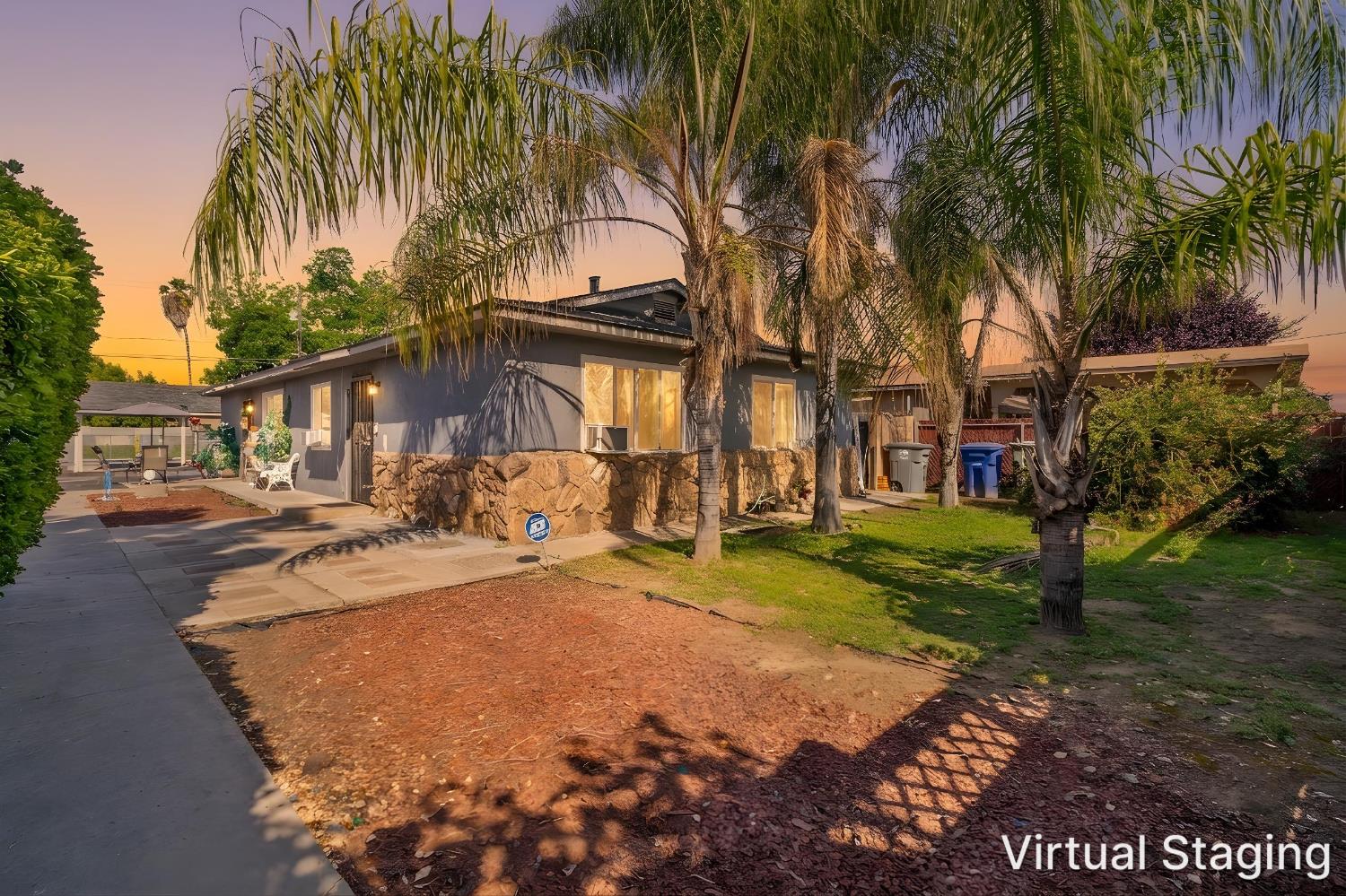 Single Family in Sanger - photo 2