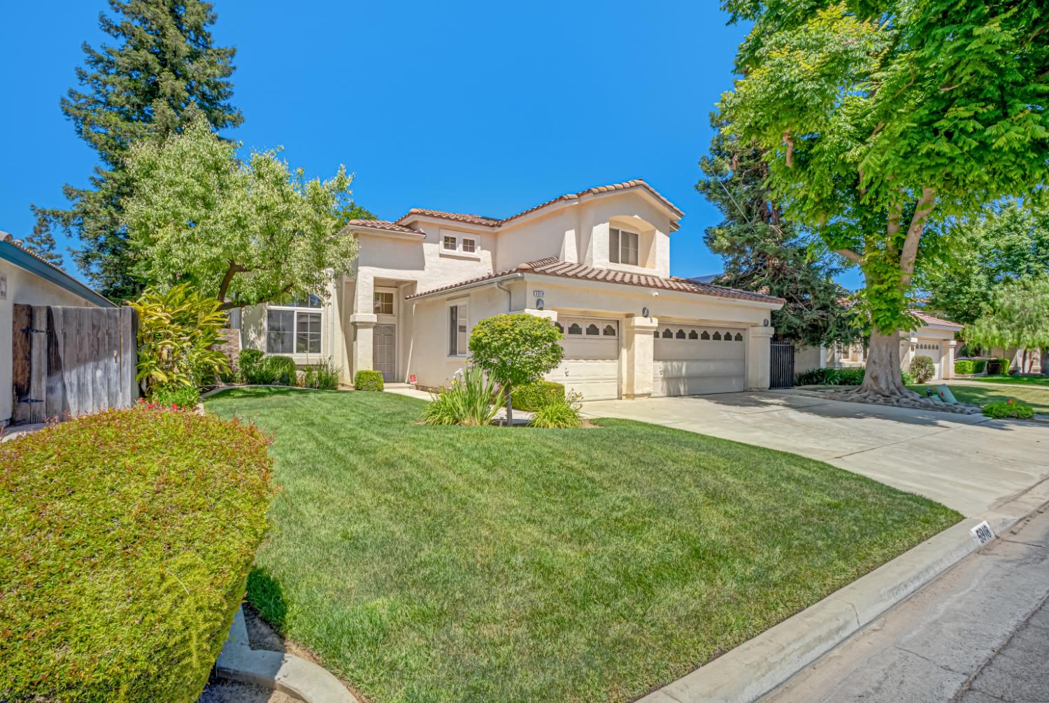 Single Family in Fresno - photo 3