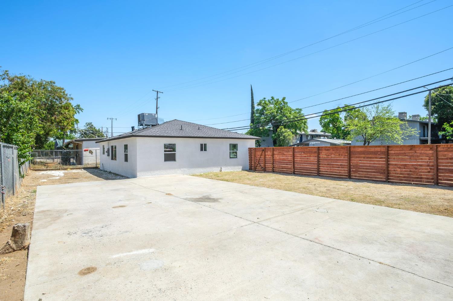3777 E Olive Avenue, Fresno, CA, 93702