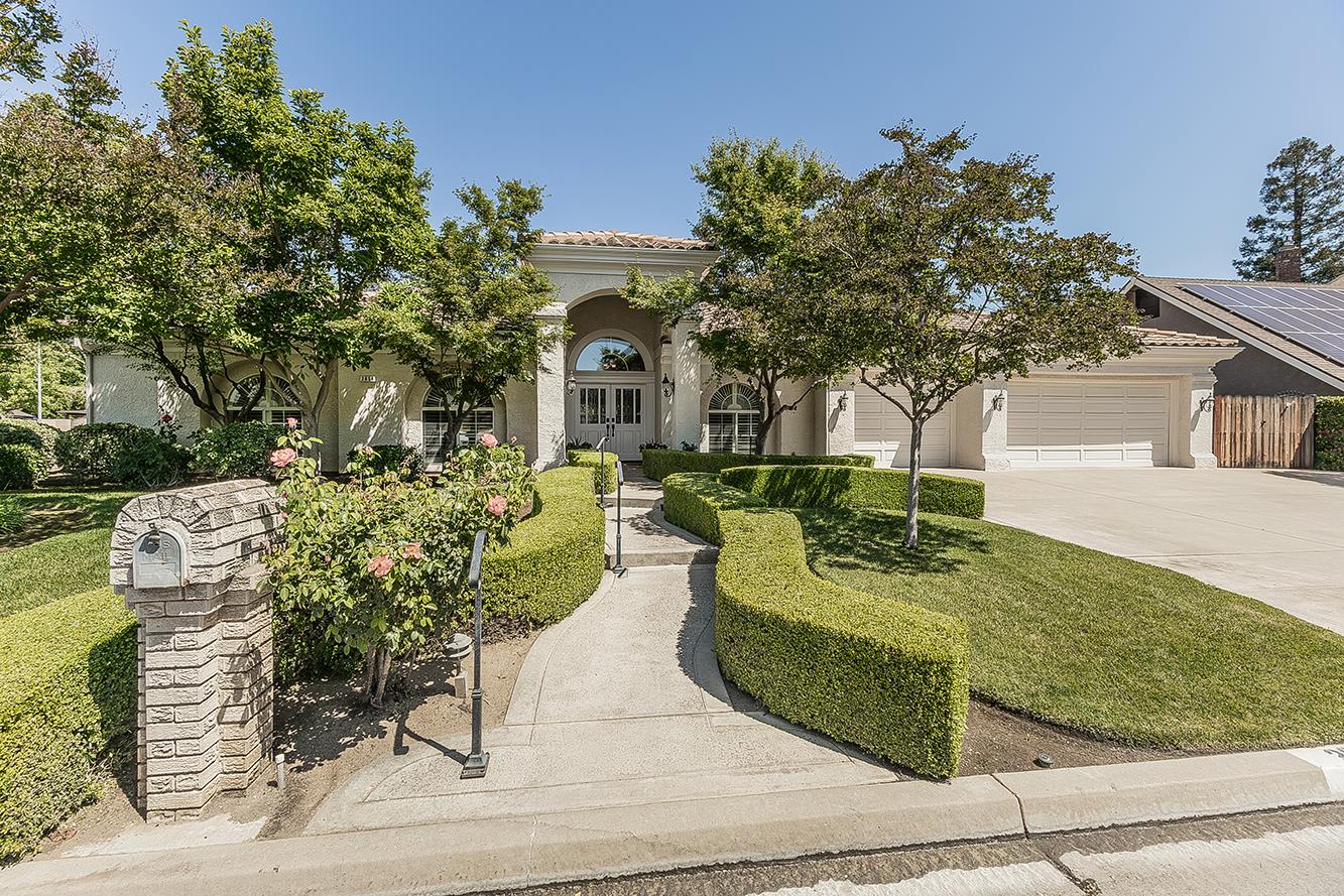 $750,000+