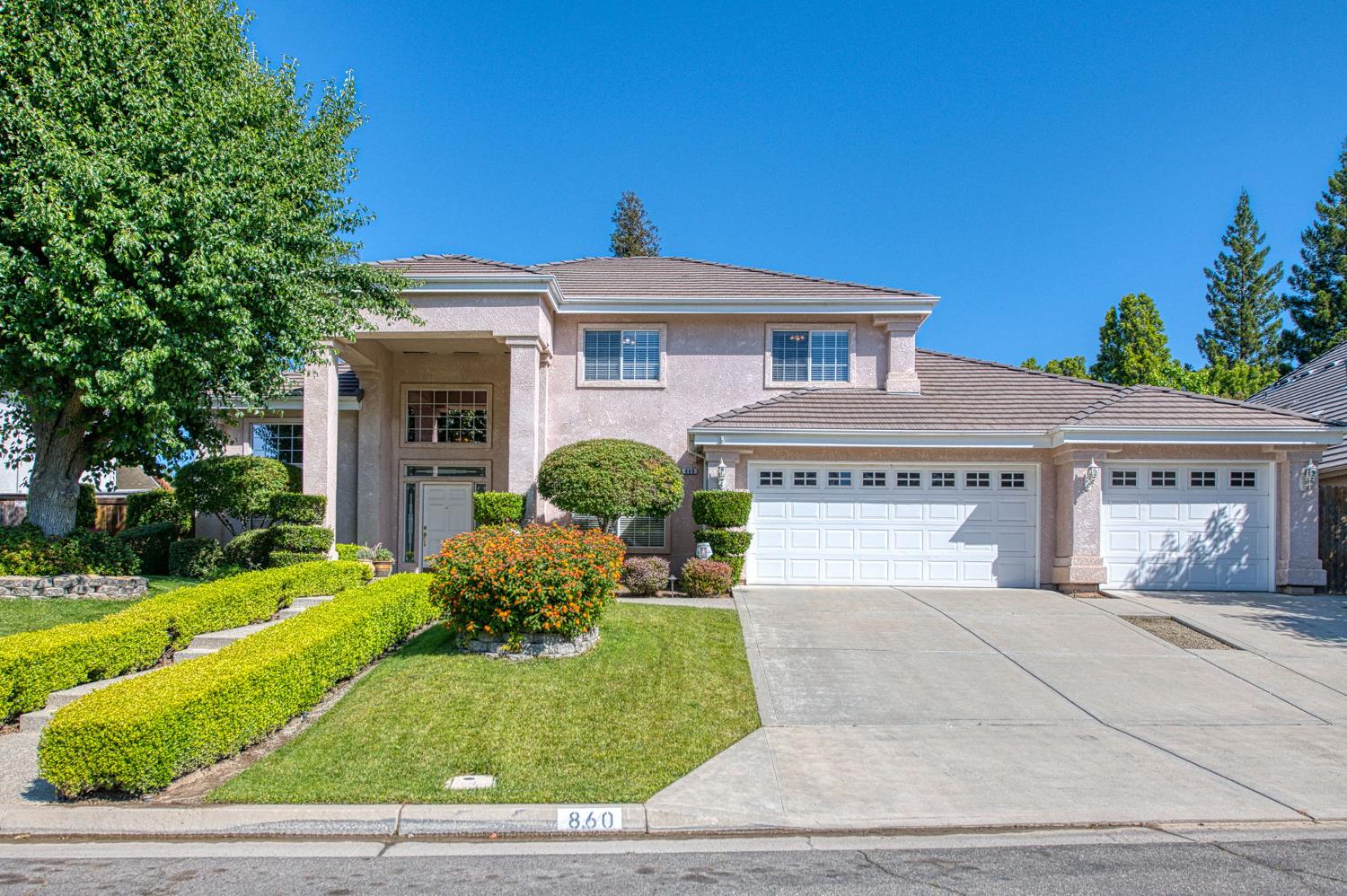 Single Family in Fresno - photo 3
