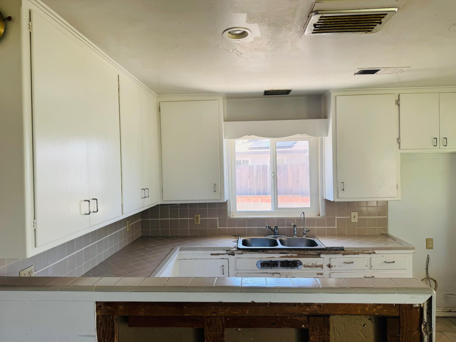 2019 Norris Drive E, Fresno, CA, 93703
