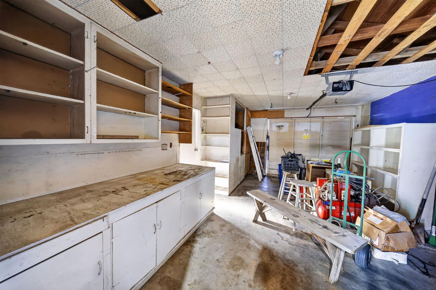 1025 W Fedora Avenue, Fresno, CA, 93705