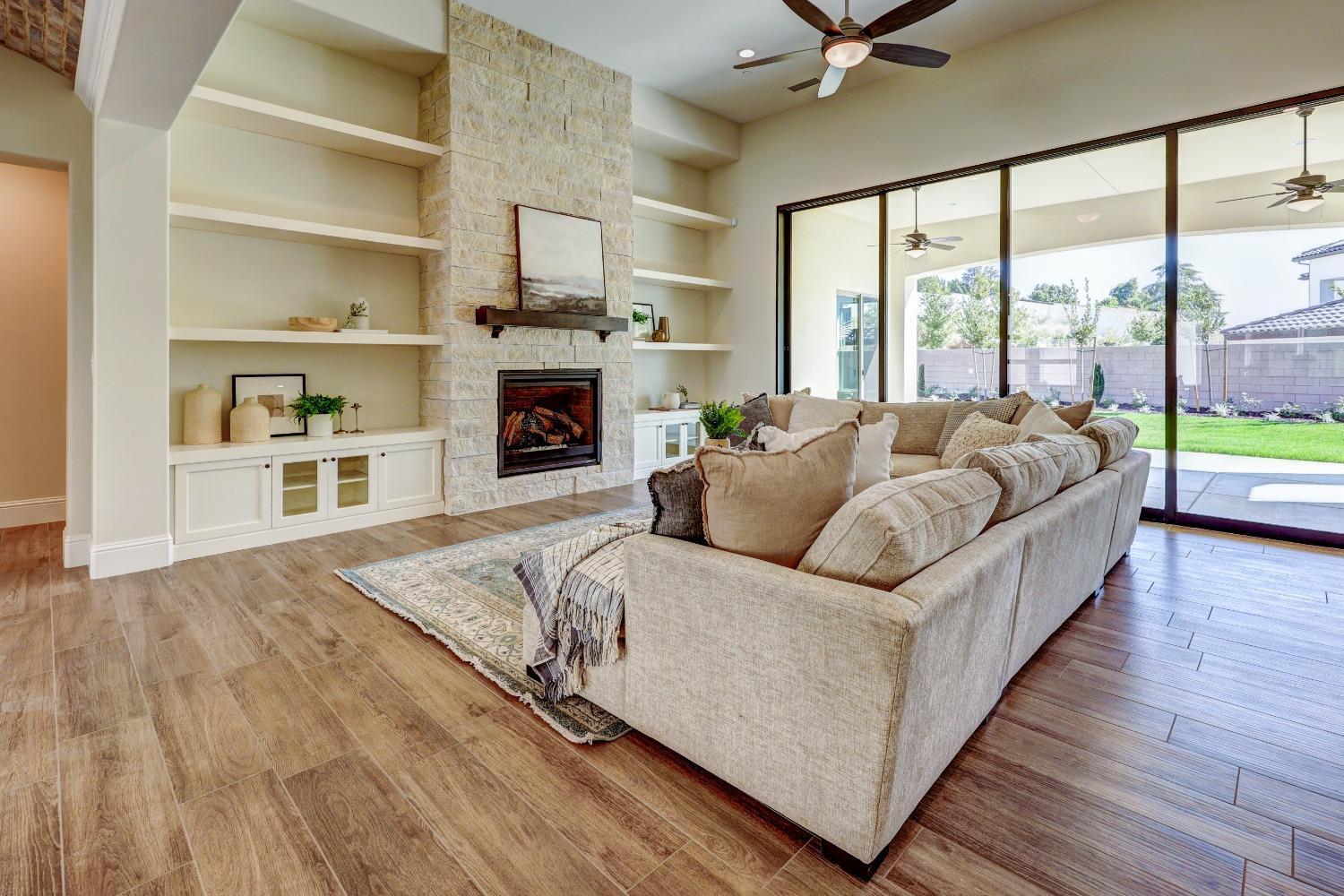 2189 E Strathspey Way, Fresno, CA, 93730