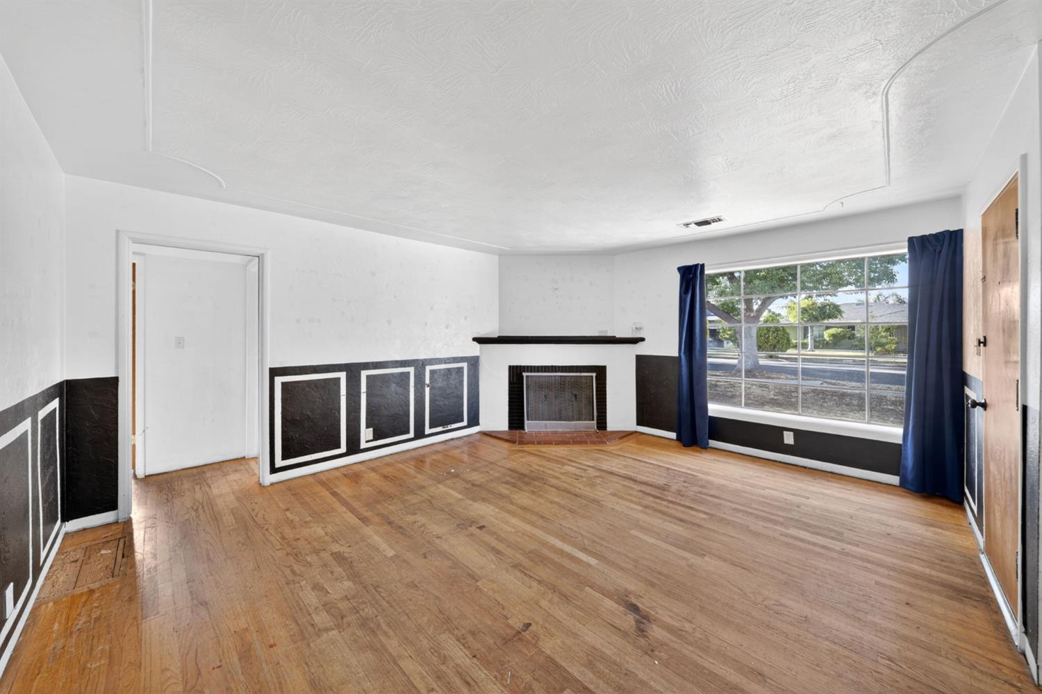 1025 W Fedora Avenue, Fresno, CA, 93705