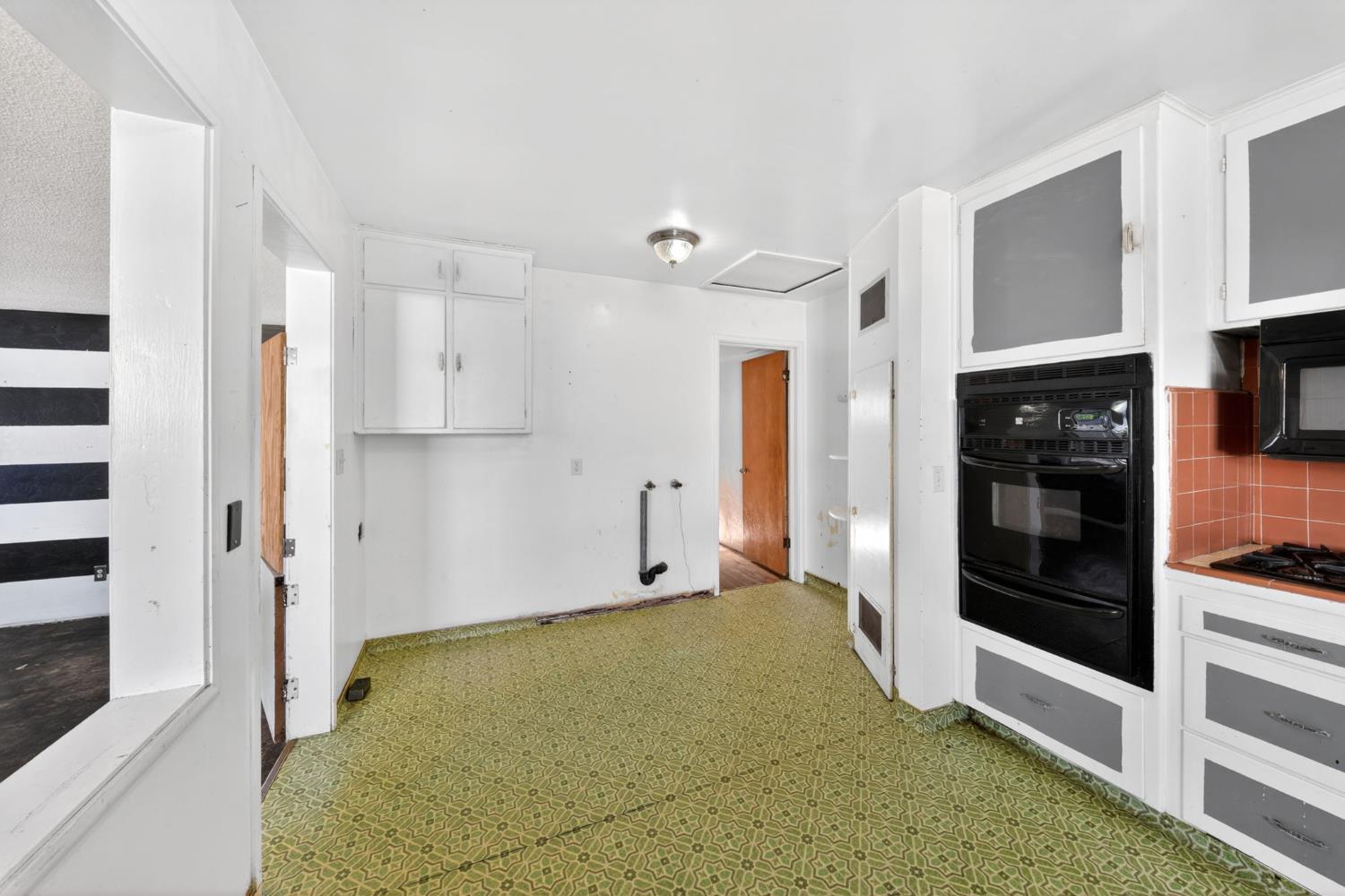 1025 W Fedora Avenue, Fresno, CA, 93705