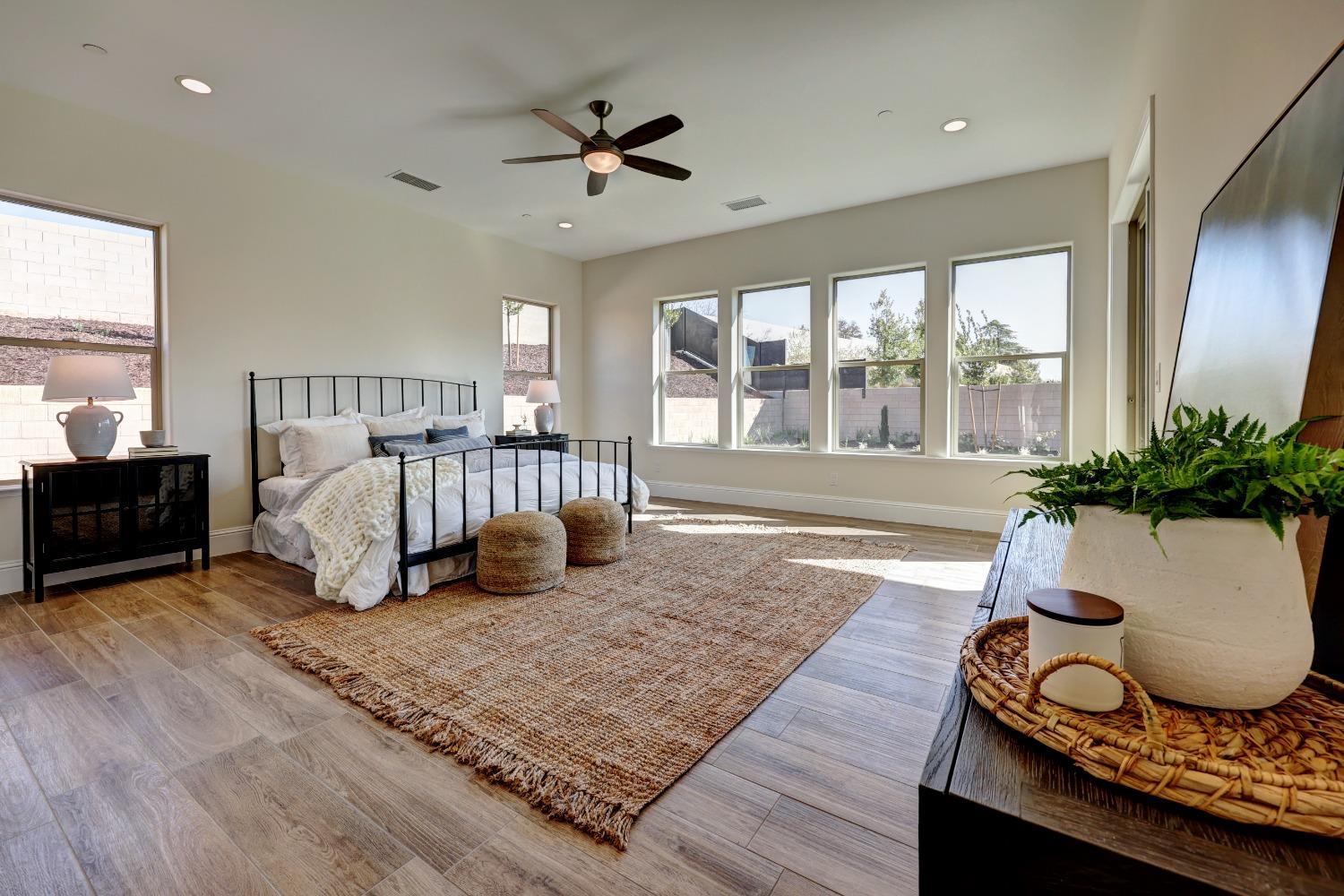 2189 E Strathspey Way, Fresno, CA, 93730