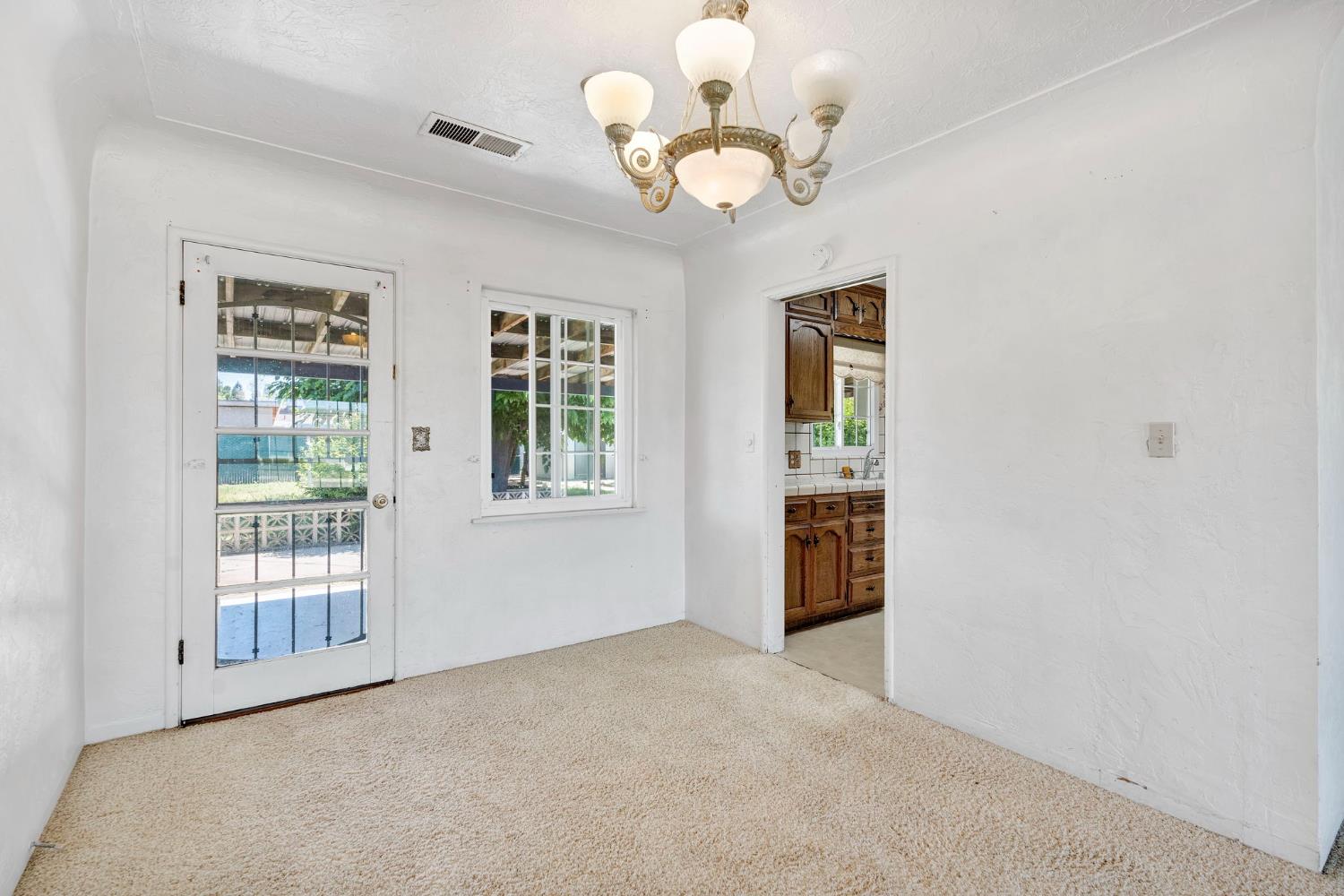 517 Fairview Avenue, Madera, CA, 93637