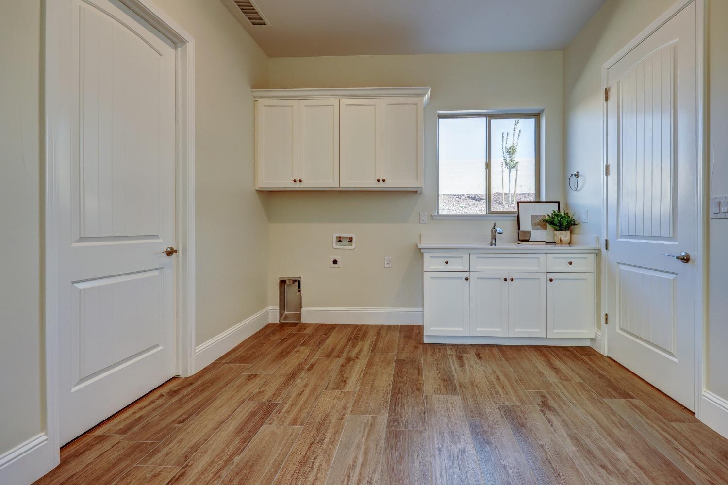 2189 E Strathspey Way, Fresno, CA, 93730