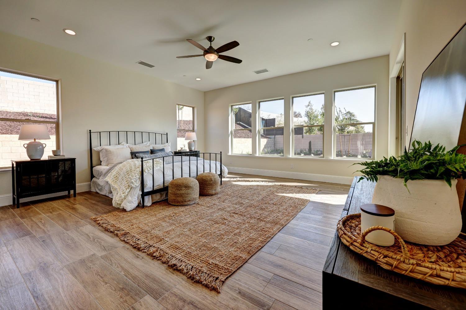 2189 E Strathspey Way, Fresno, CA, 93730