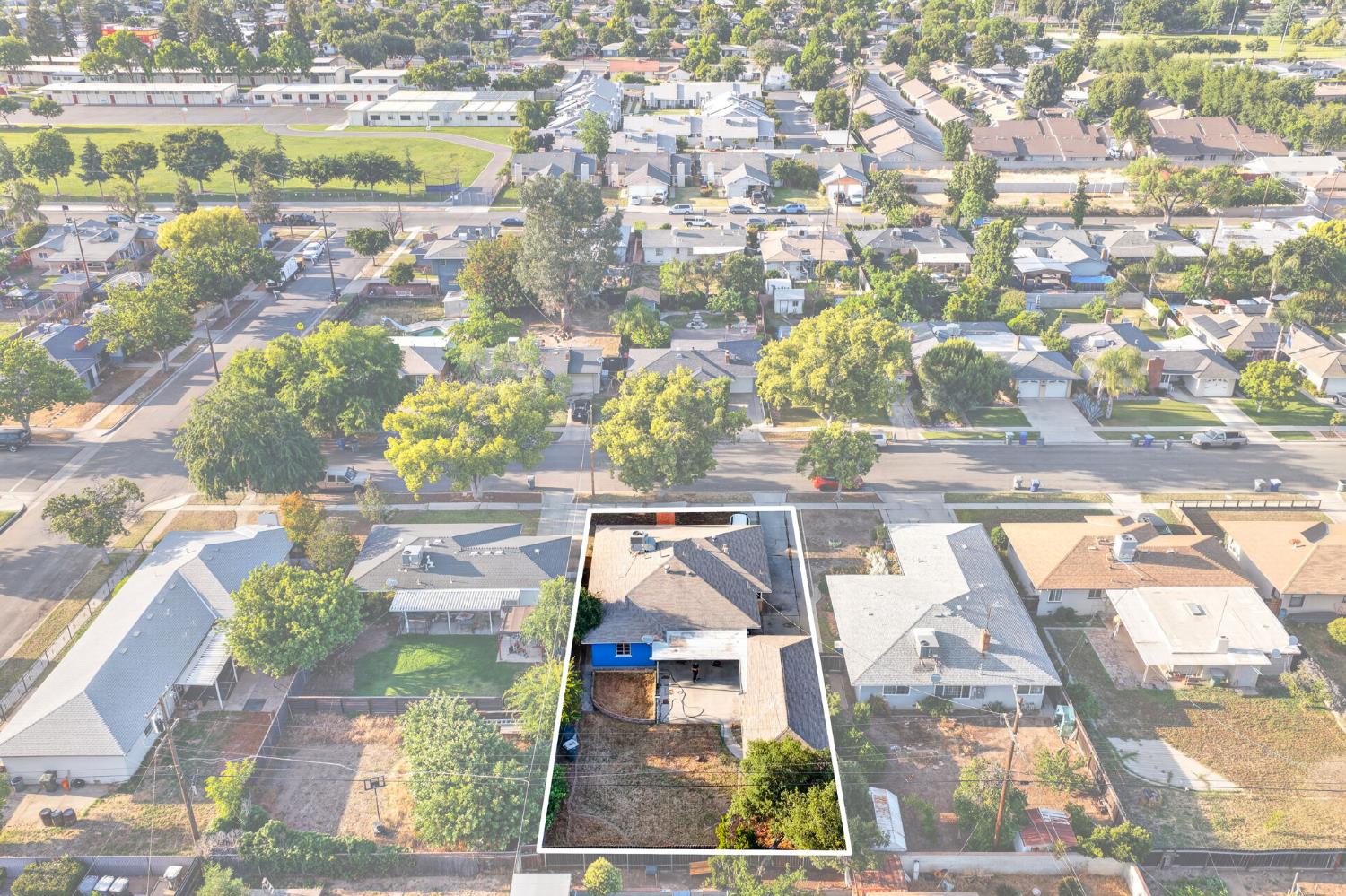 1025 W Fedora Avenue, Fresno, CA, 93705