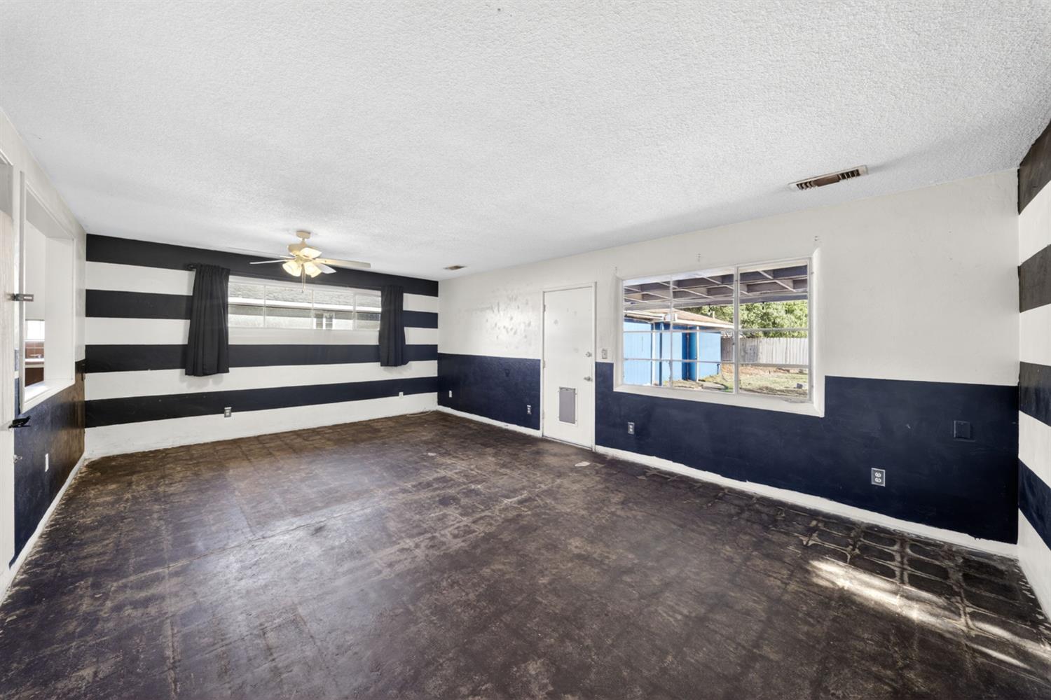 1025 W Fedora Avenue, Fresno, CA, 93705