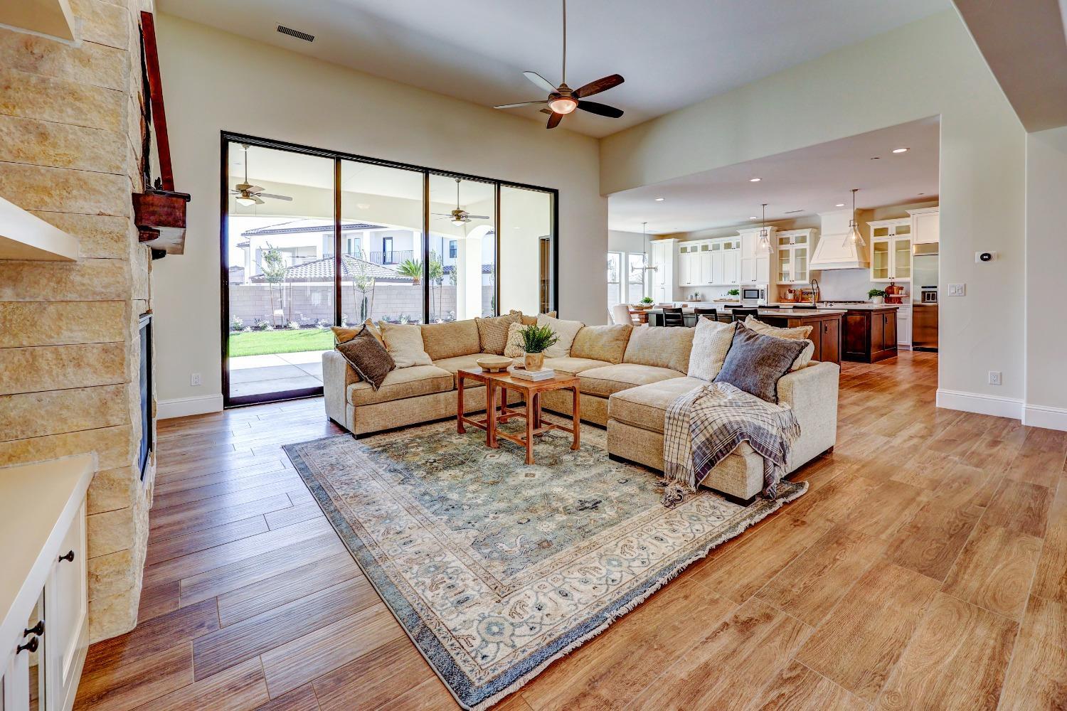 2189 E Strathspey Way, Fresno, CA, 93730