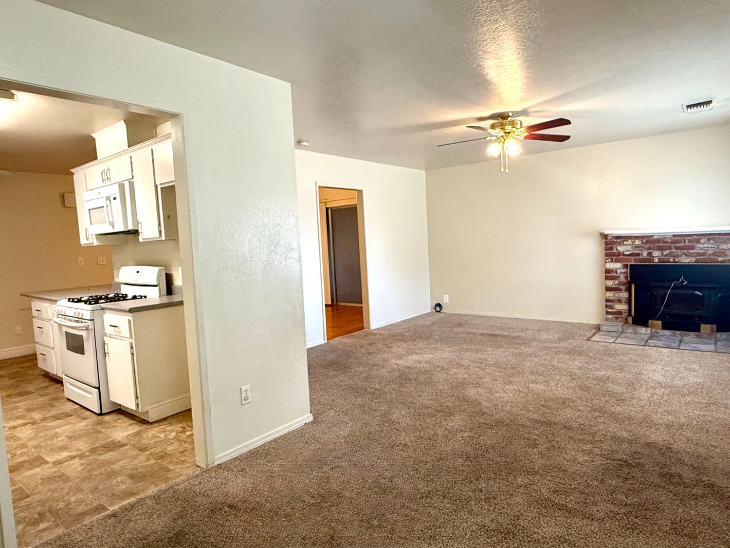51 San Jose Avenue, Clovis, CA, 93612