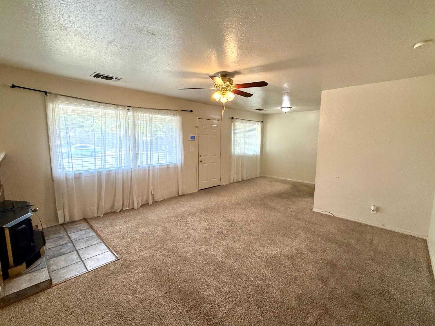 51 San Jose Avenue, Clovis, CA, 93612
