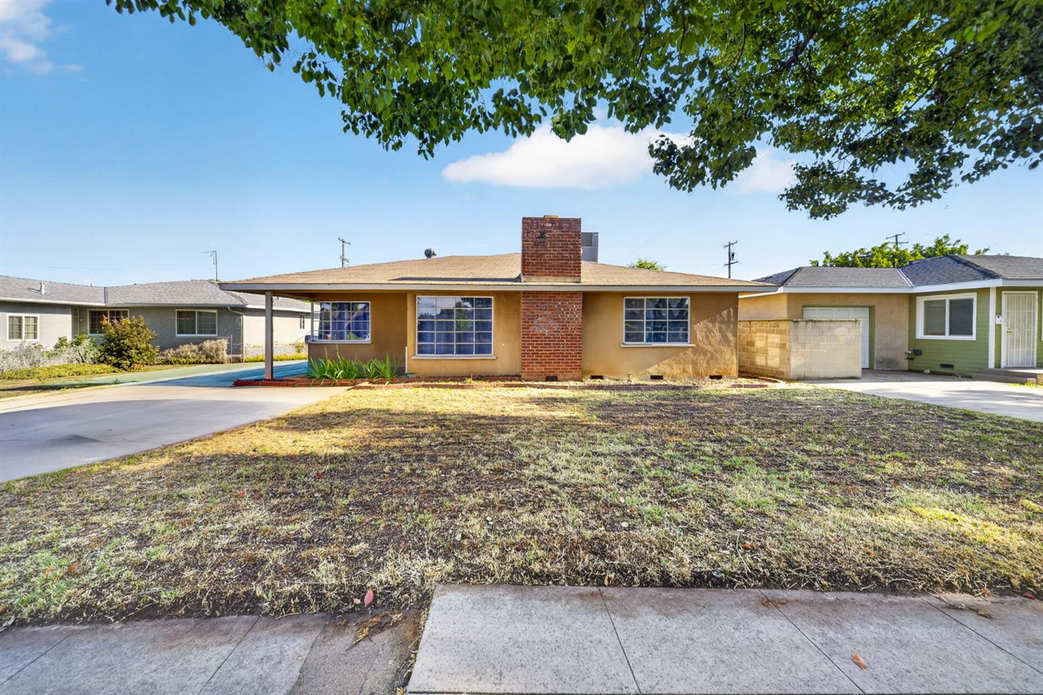 1025 W Fedora Avenue, Fresno, CA, 93705