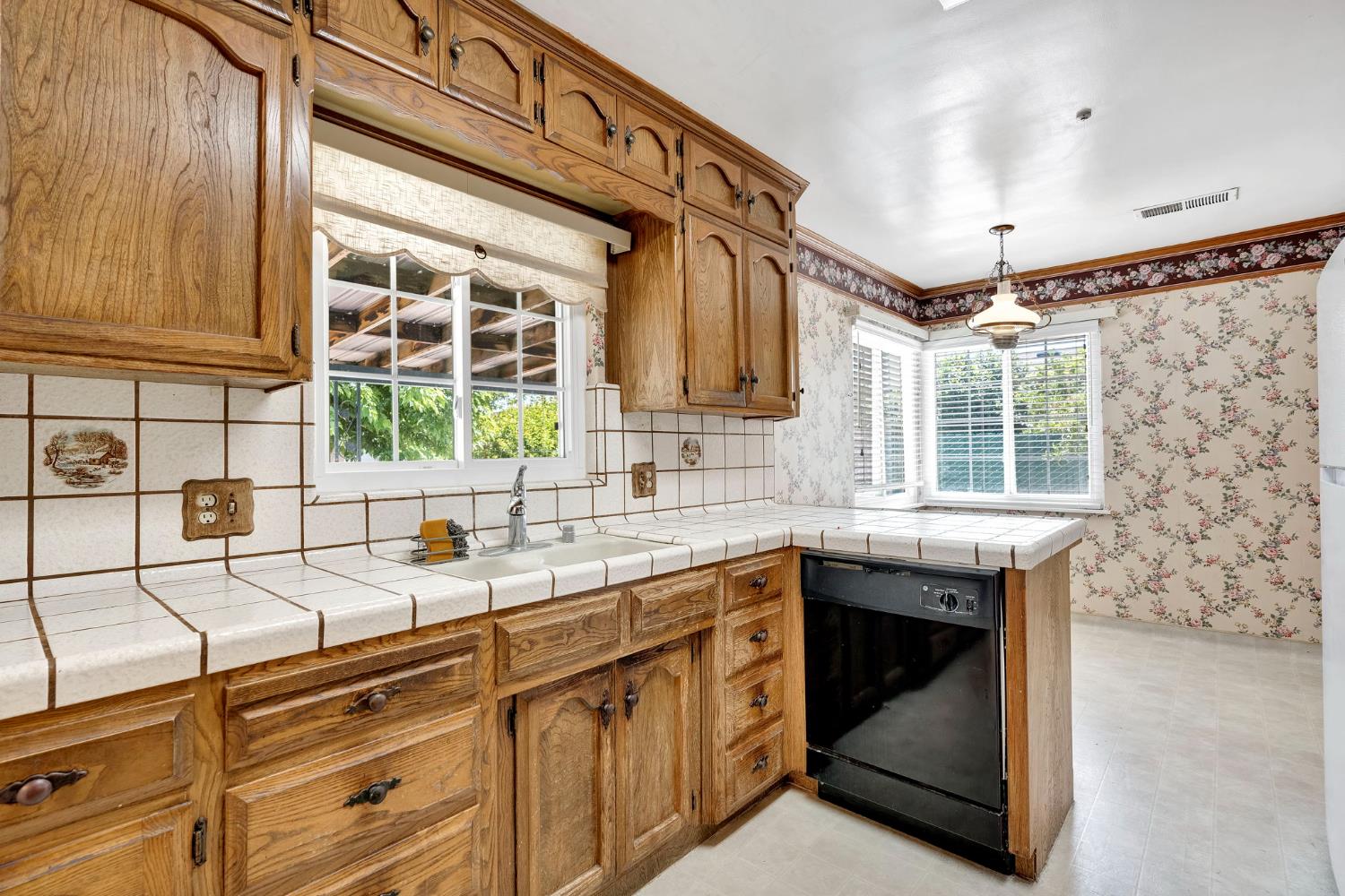 517 Fairview Avenue, Madera, CA, 93637