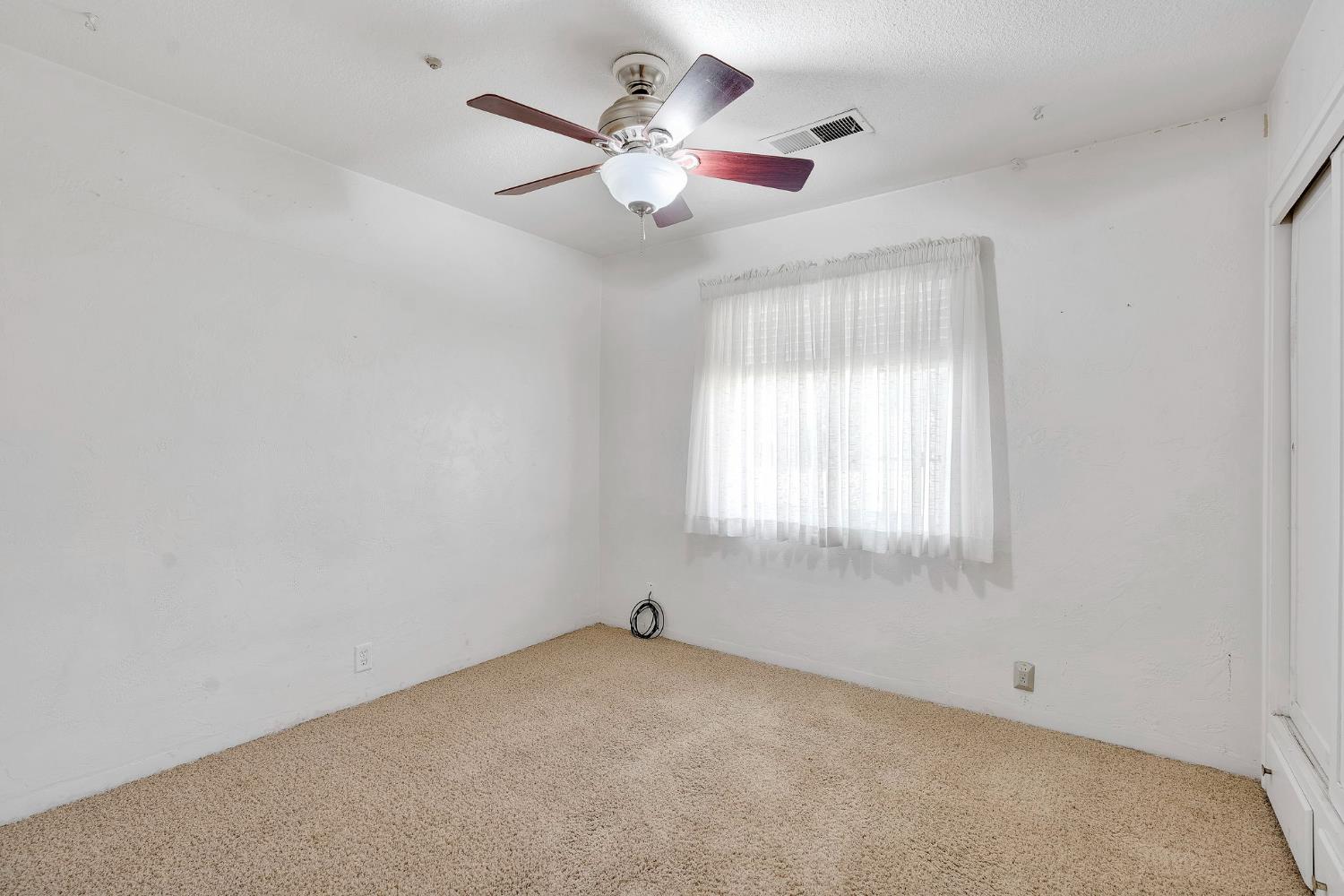 517 Fairview Avenue, Madera, CA, 93637