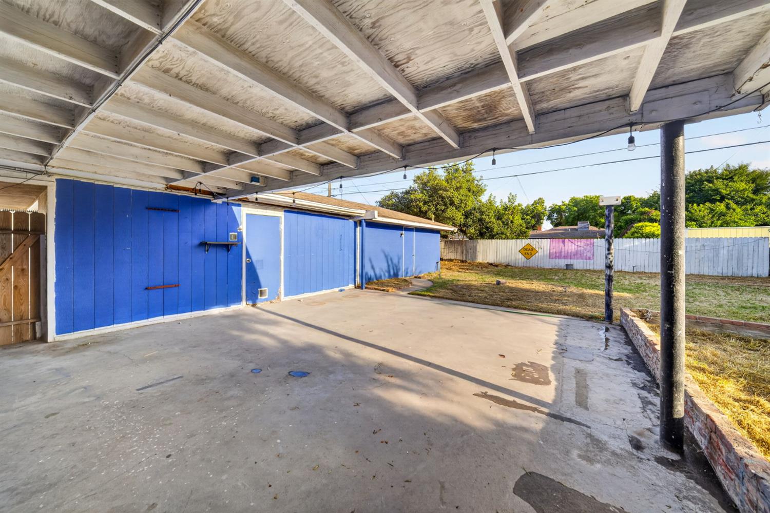 1025 W Fedora Avenue, Fresno, CA, 93705