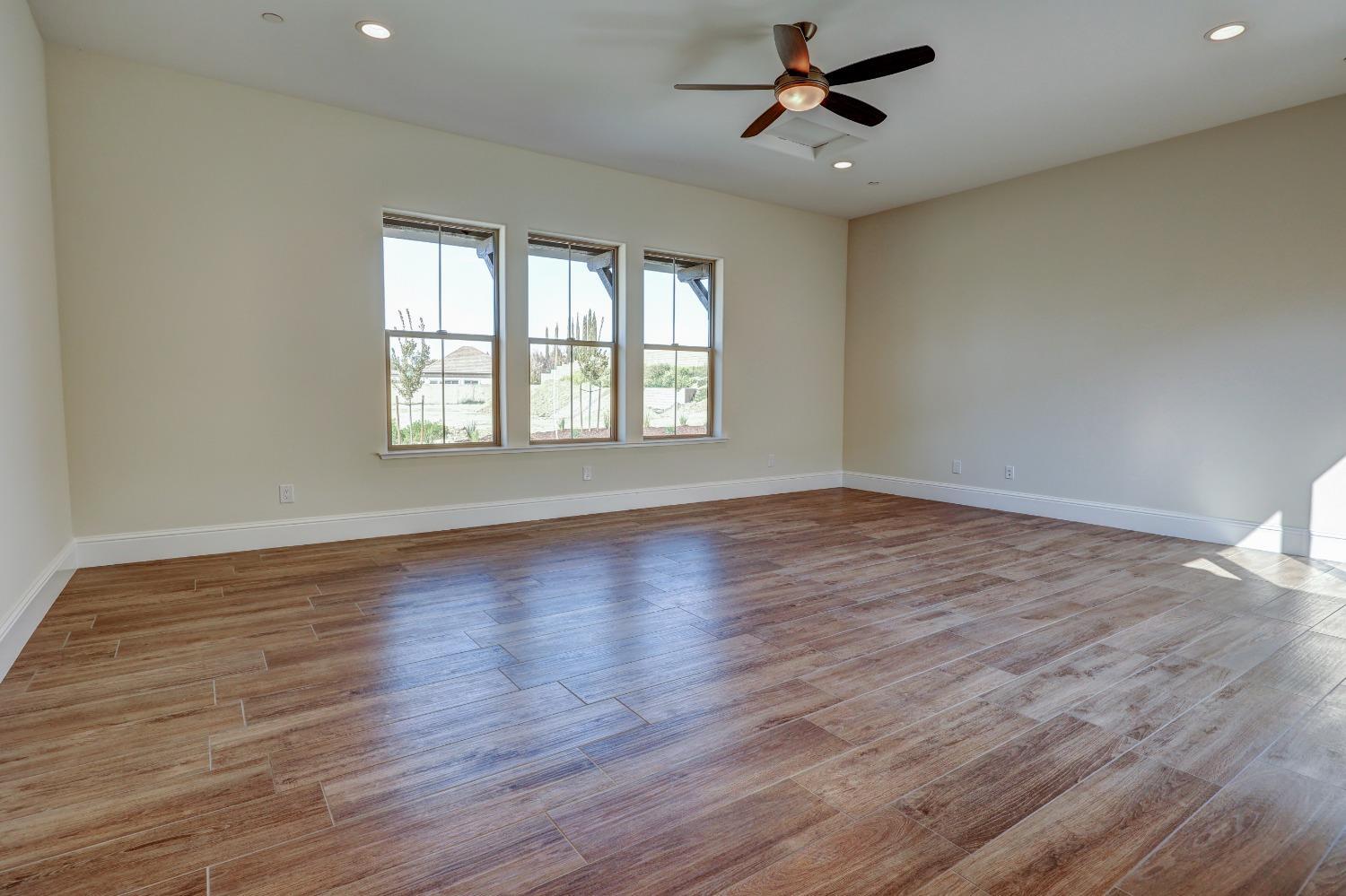 2189 E Strathspey Way, Fresno, CA, 93730