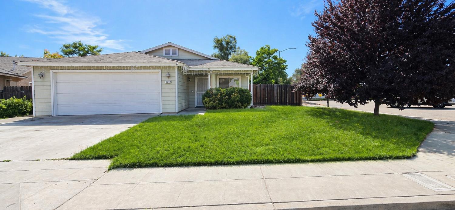2584 S Roughrider Avenue, Fresno CA 93725