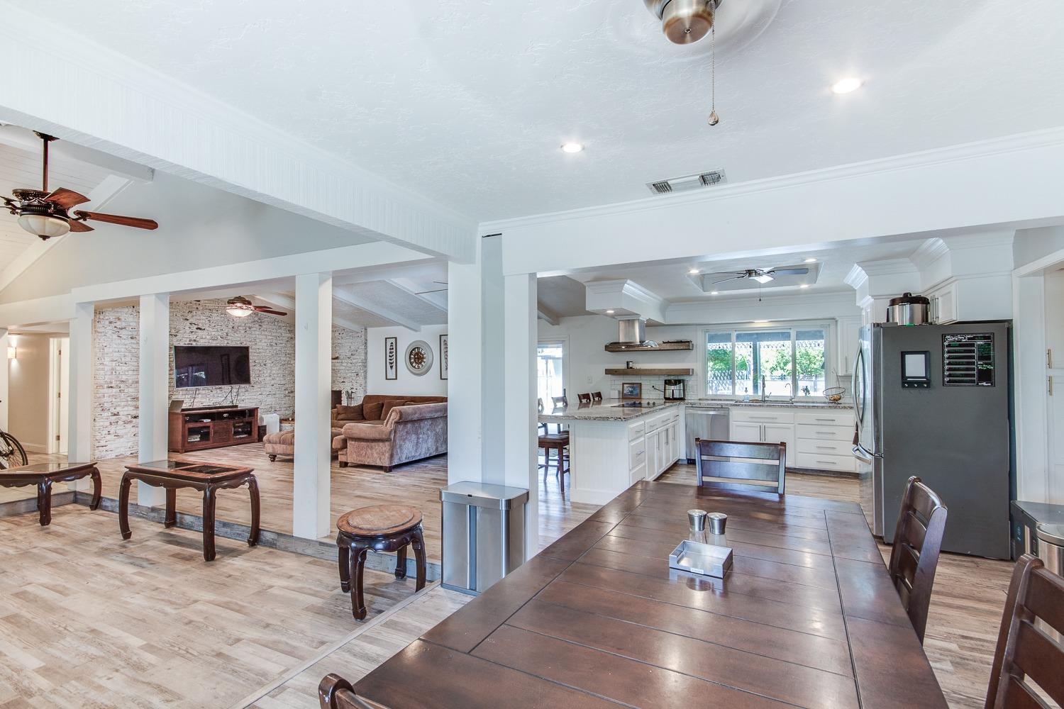 9077 N Fowler Avenue, Clovis, CA, 93619