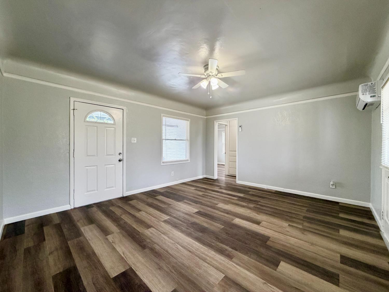 Single Family in Fresno - photo 3