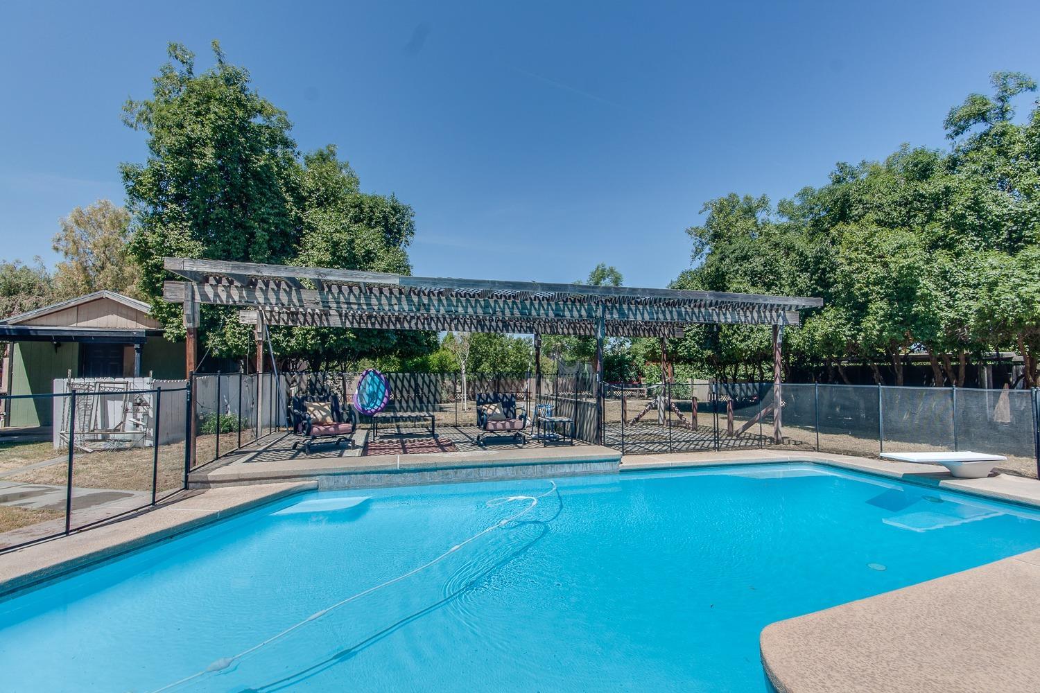 9077 N Fowler Avenue, Clovis, CA, 93619