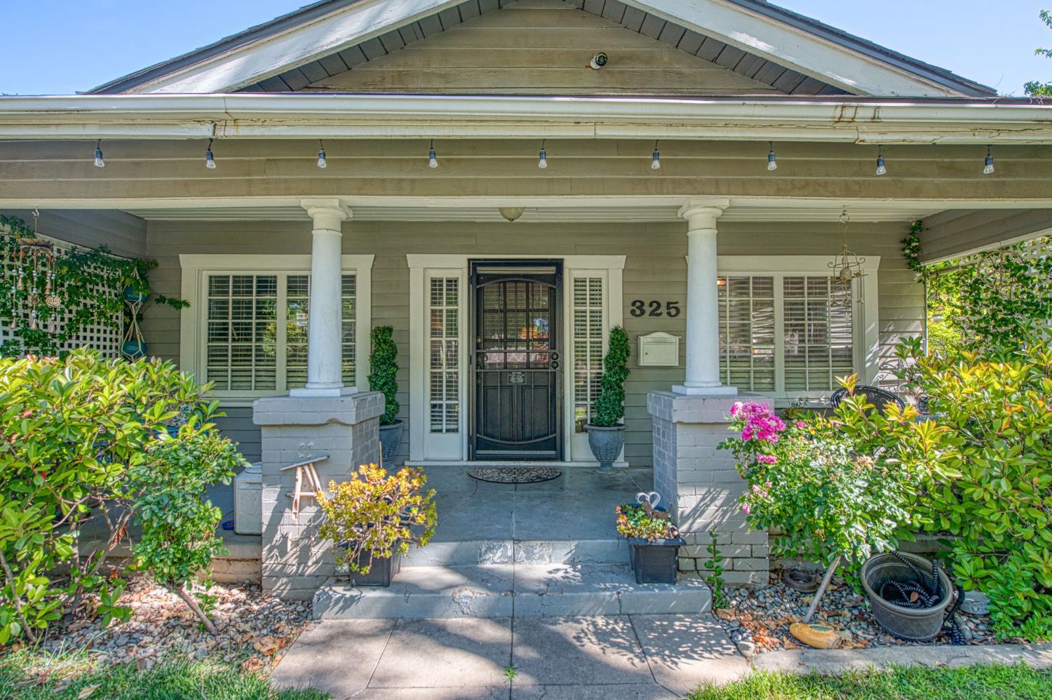 Single Family in Fresno - photo 2