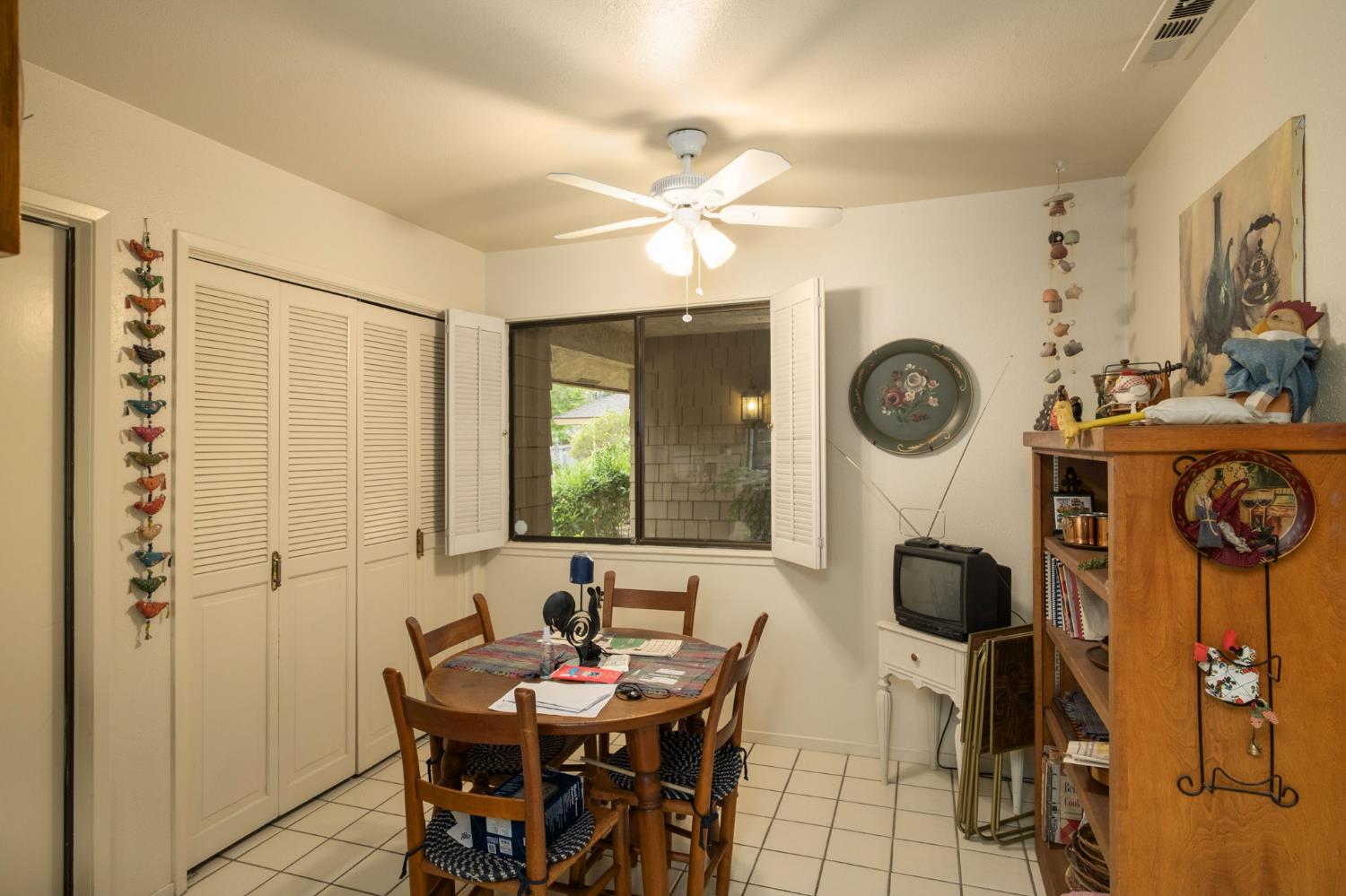 1049 W Sierra Avenue, Fresno, CA, 93711