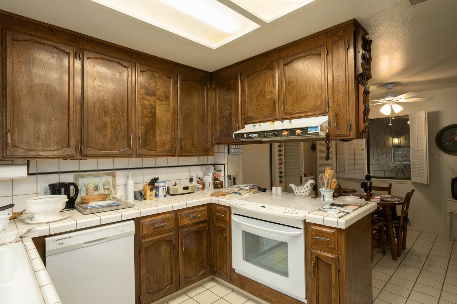 1049 W Sierra Avenue, Fresno, CA, 93711