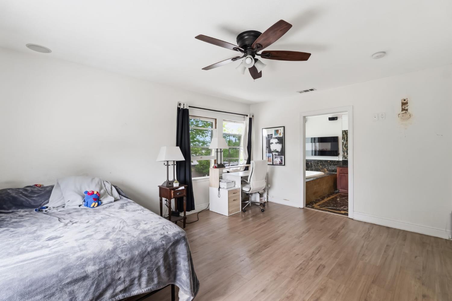 807 N Van Ness Avenue, Fresno, CA, 93728