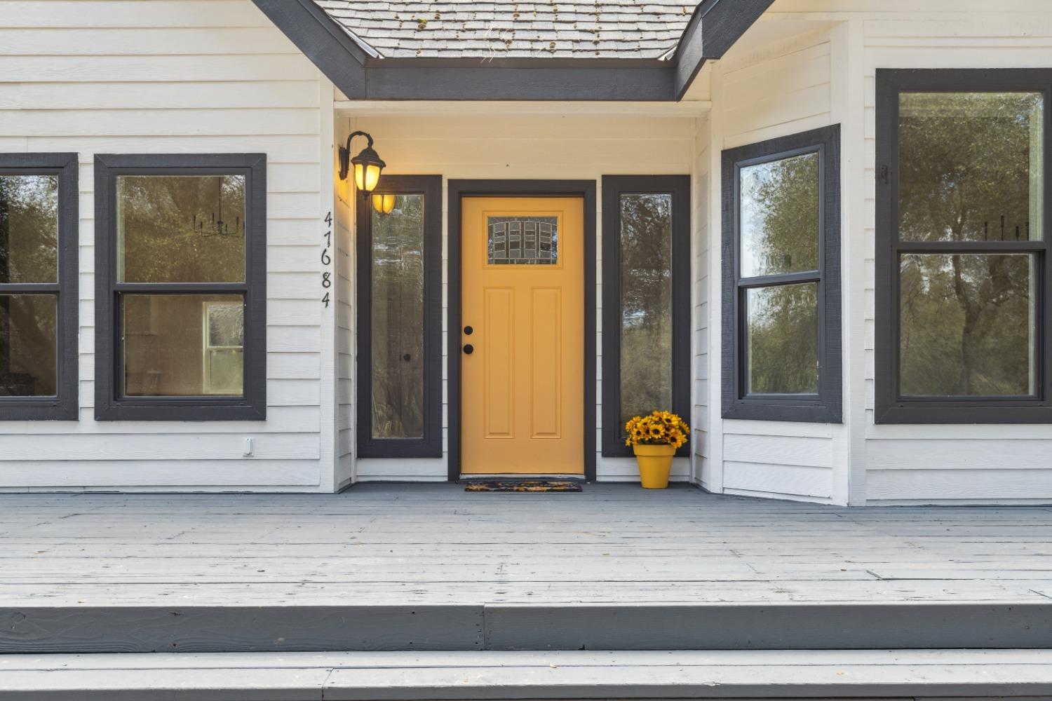 Single Family in Coarsegold - photo 2