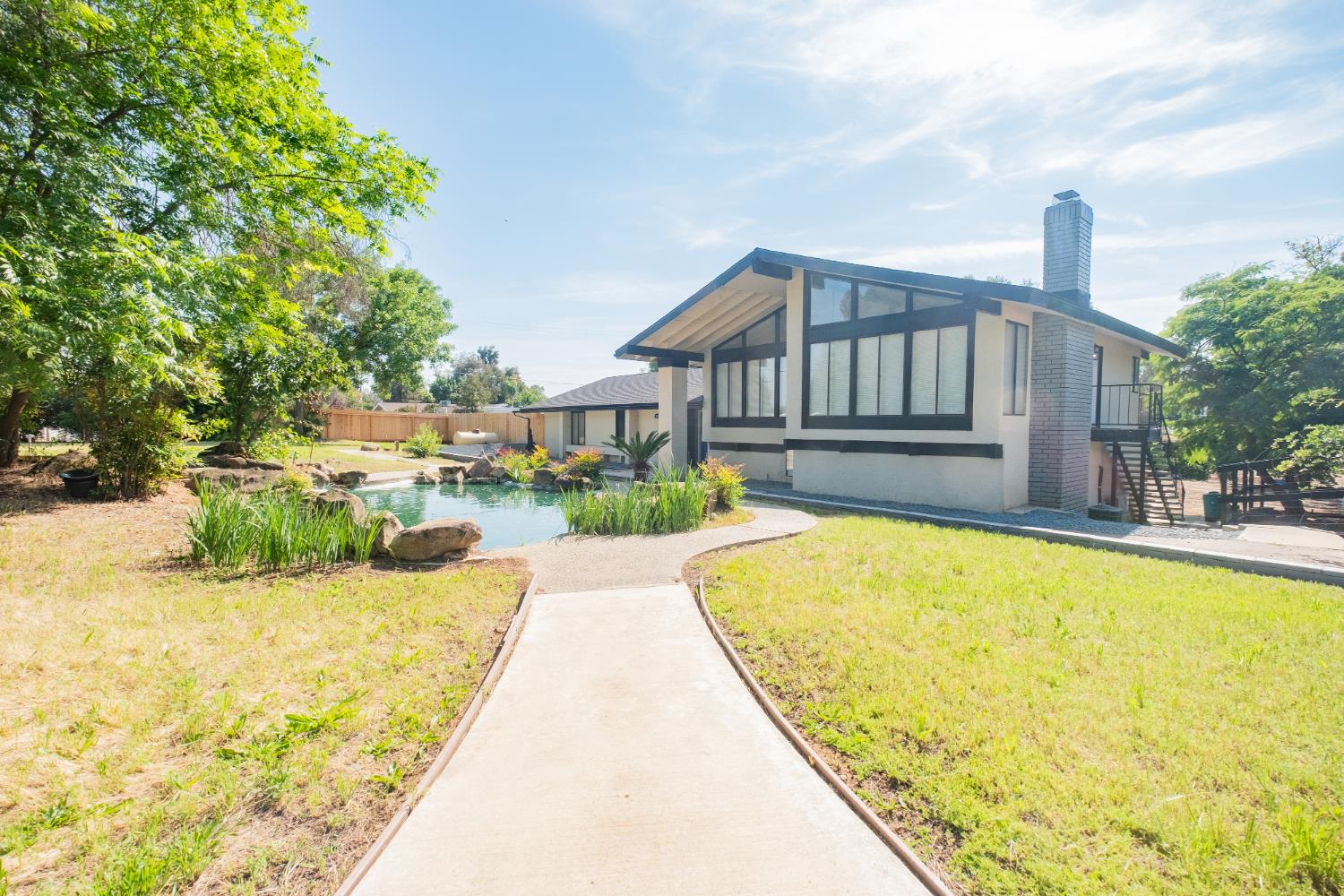 $750,000+