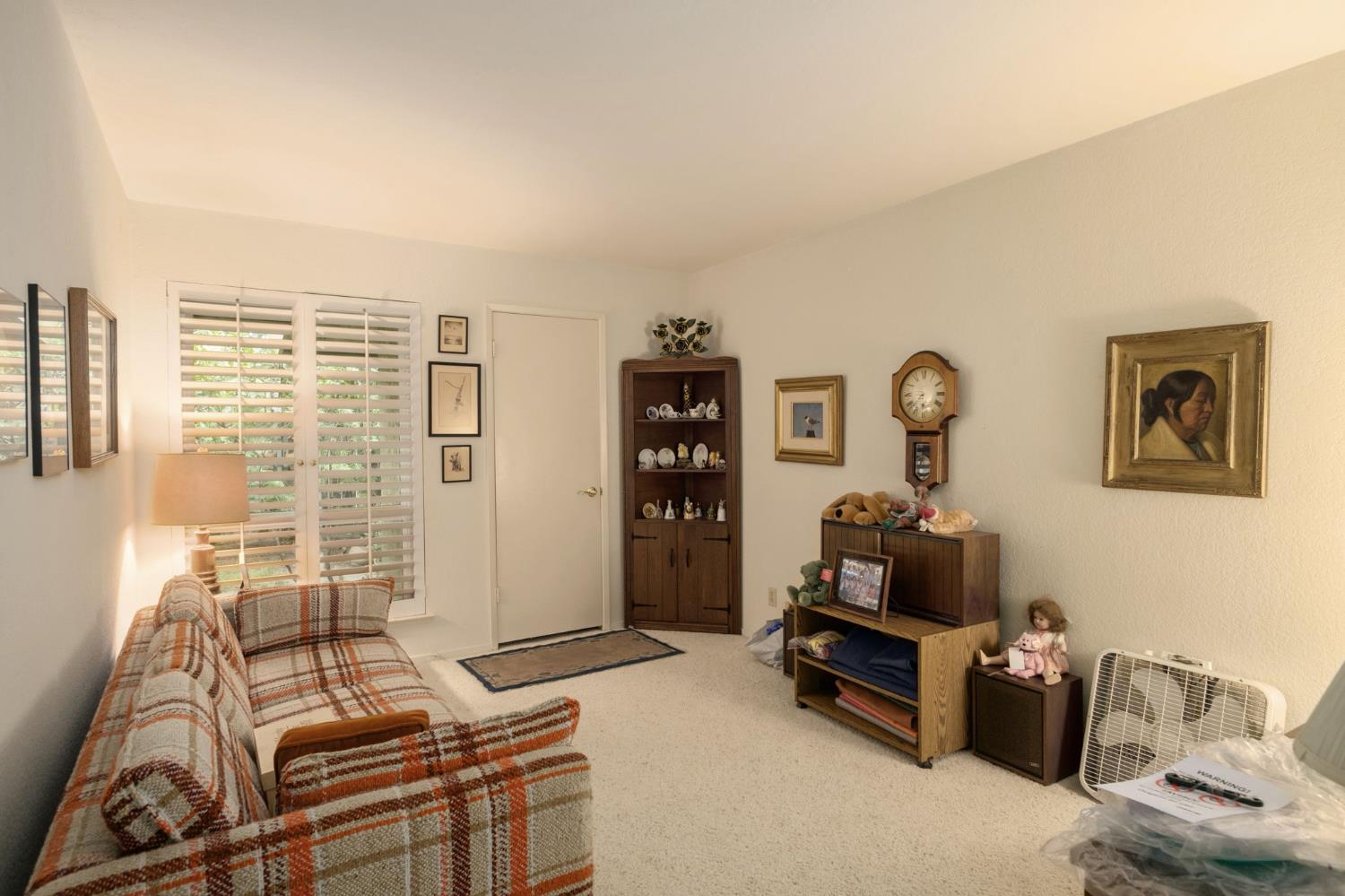 1049 W Sierra Avenue, Fresno, CA, 93711