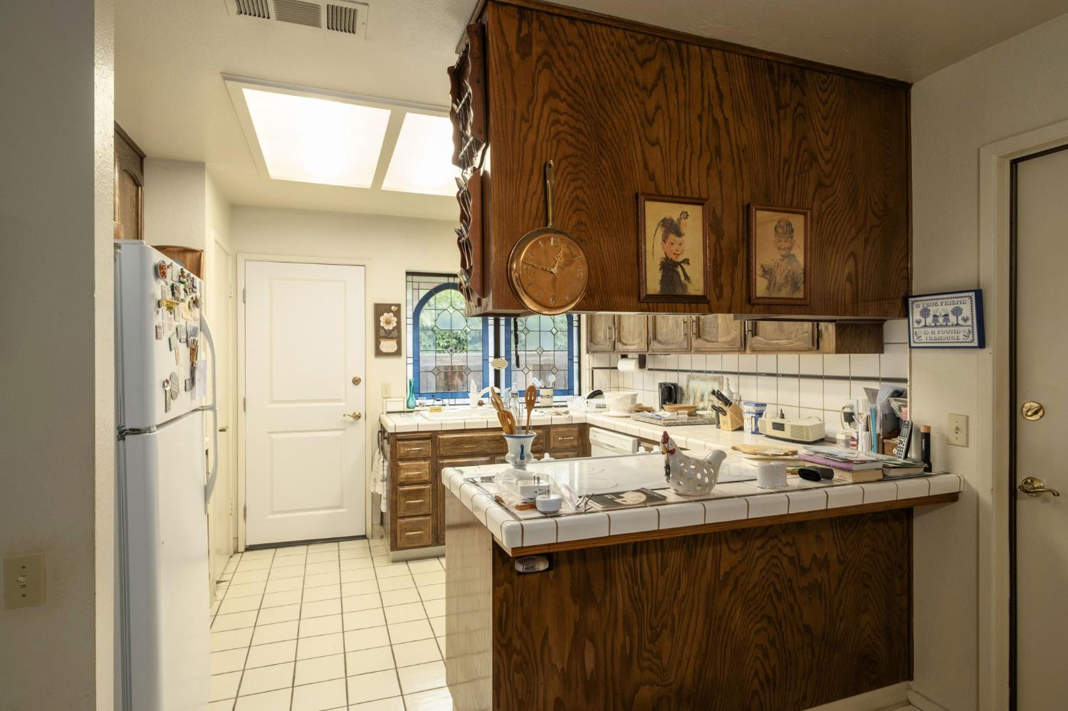 1049 W Sierra Avenue, Fresno, CA, 93711