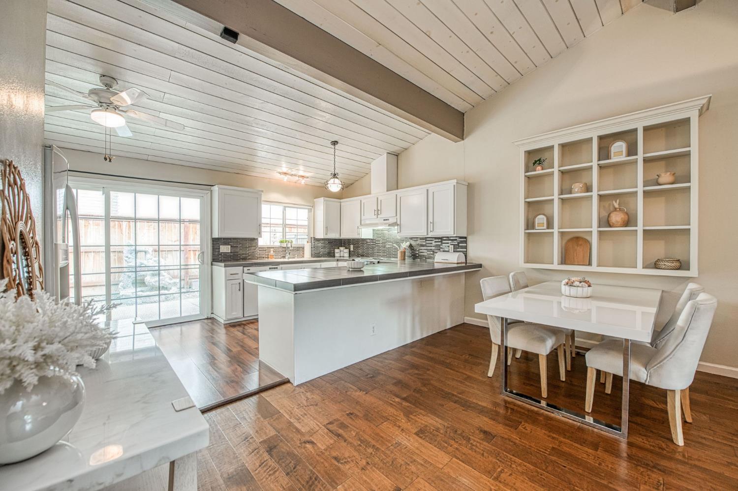 Condo in Fresno