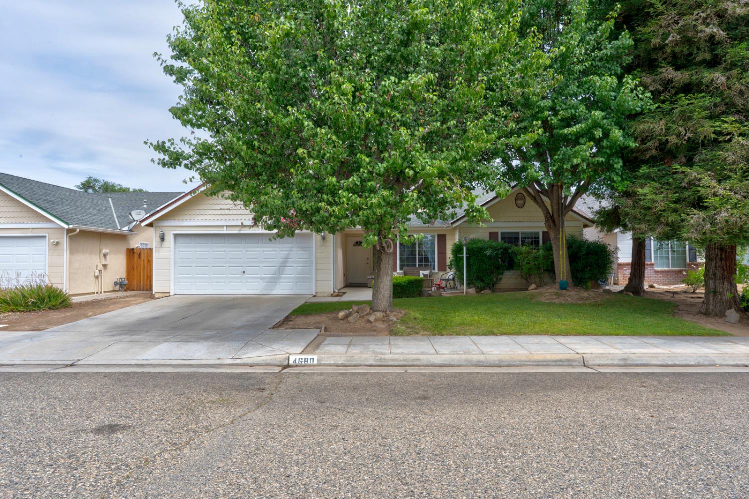 Single Family in Fresno - photo 2