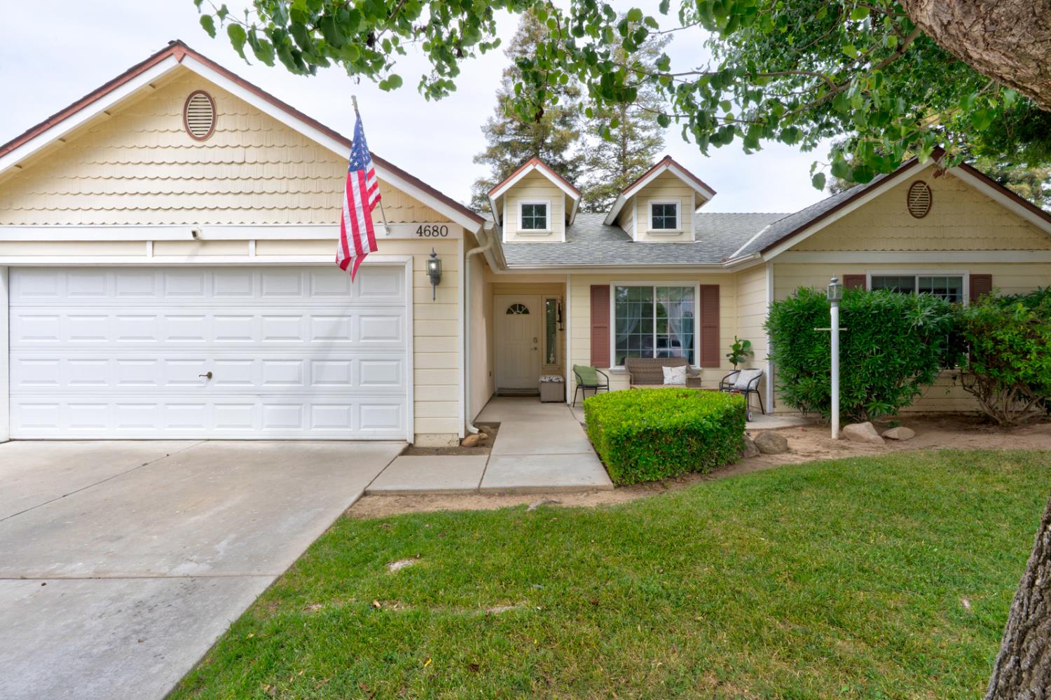 Single Family in Fresno - main photo