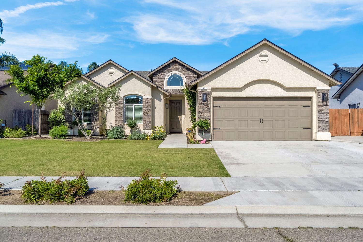 Single Family in Kingsburg