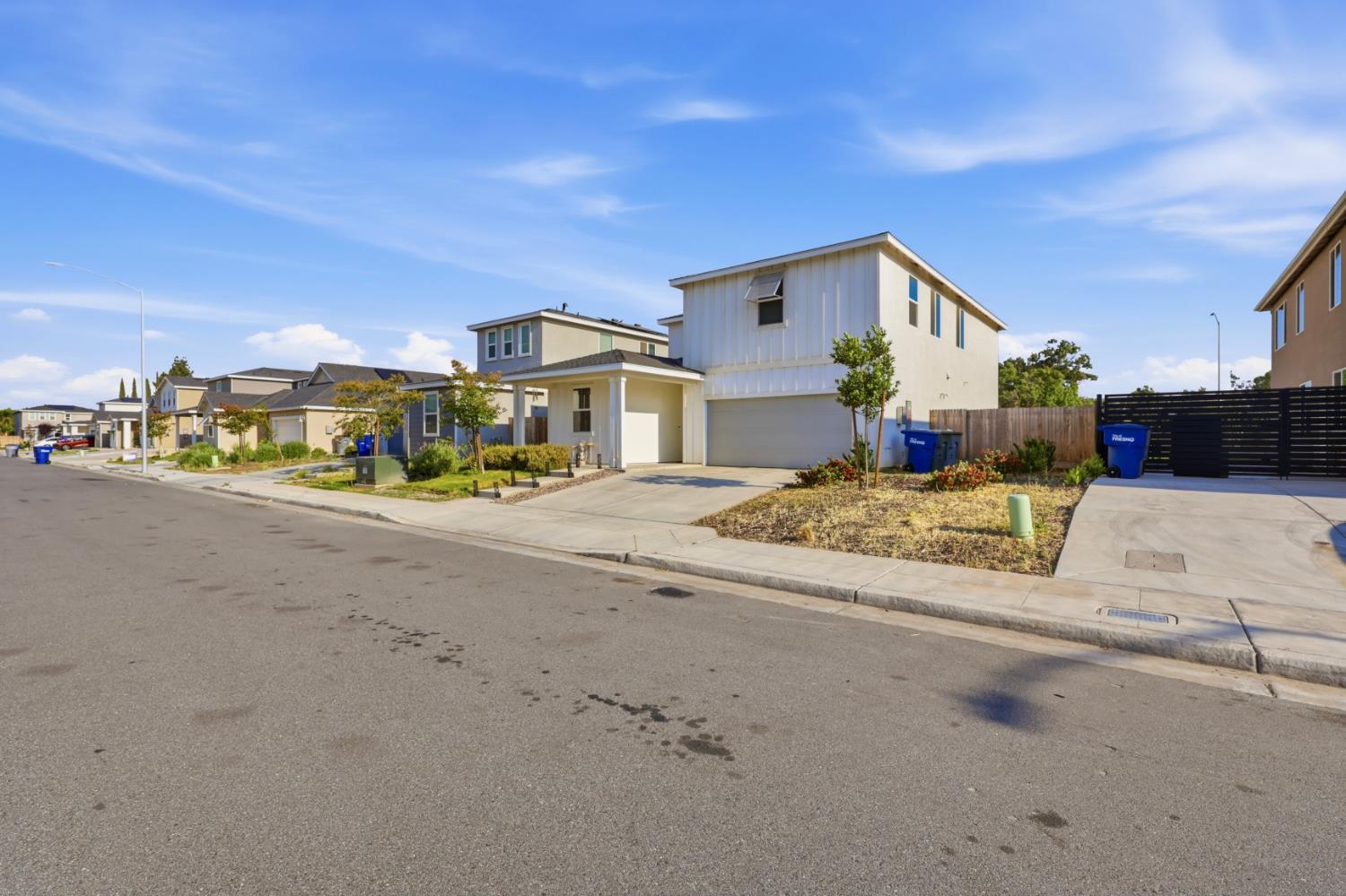Single Family in Fresno - photo 2