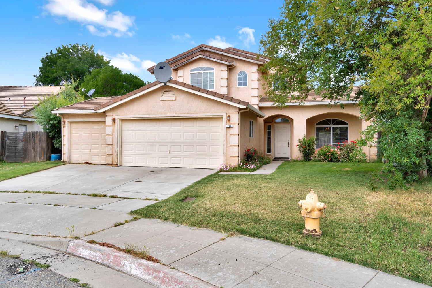 Single Family in Chowchilla - photo 2