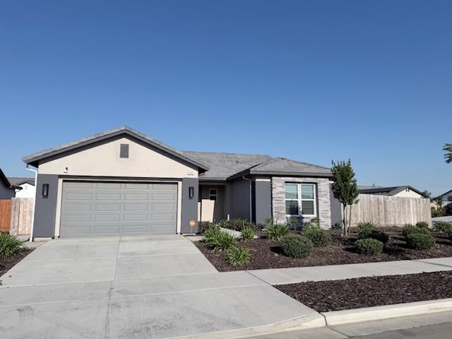 Single Family in Kingsburg - photo 3