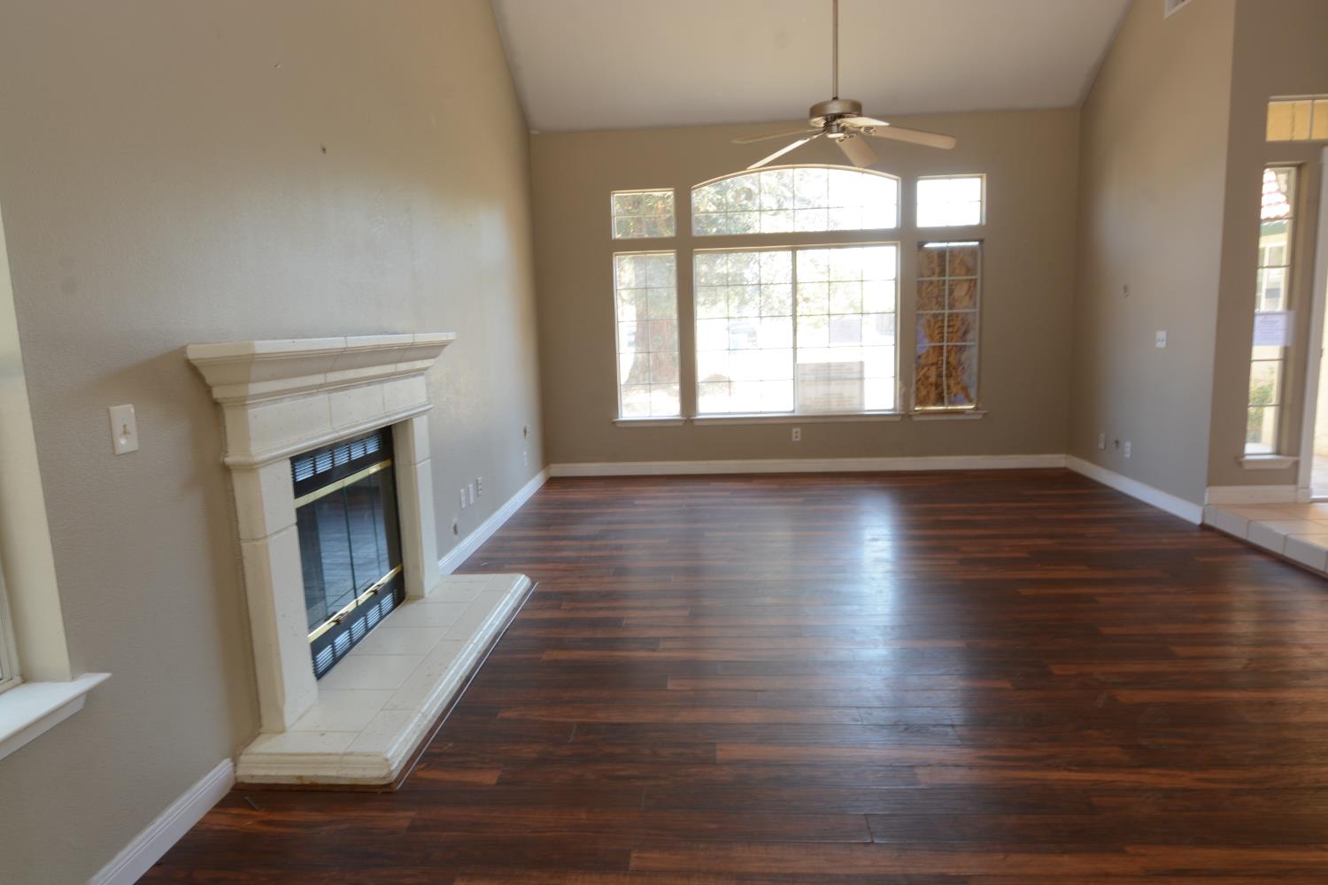 Single Family in Fresno - photo 2