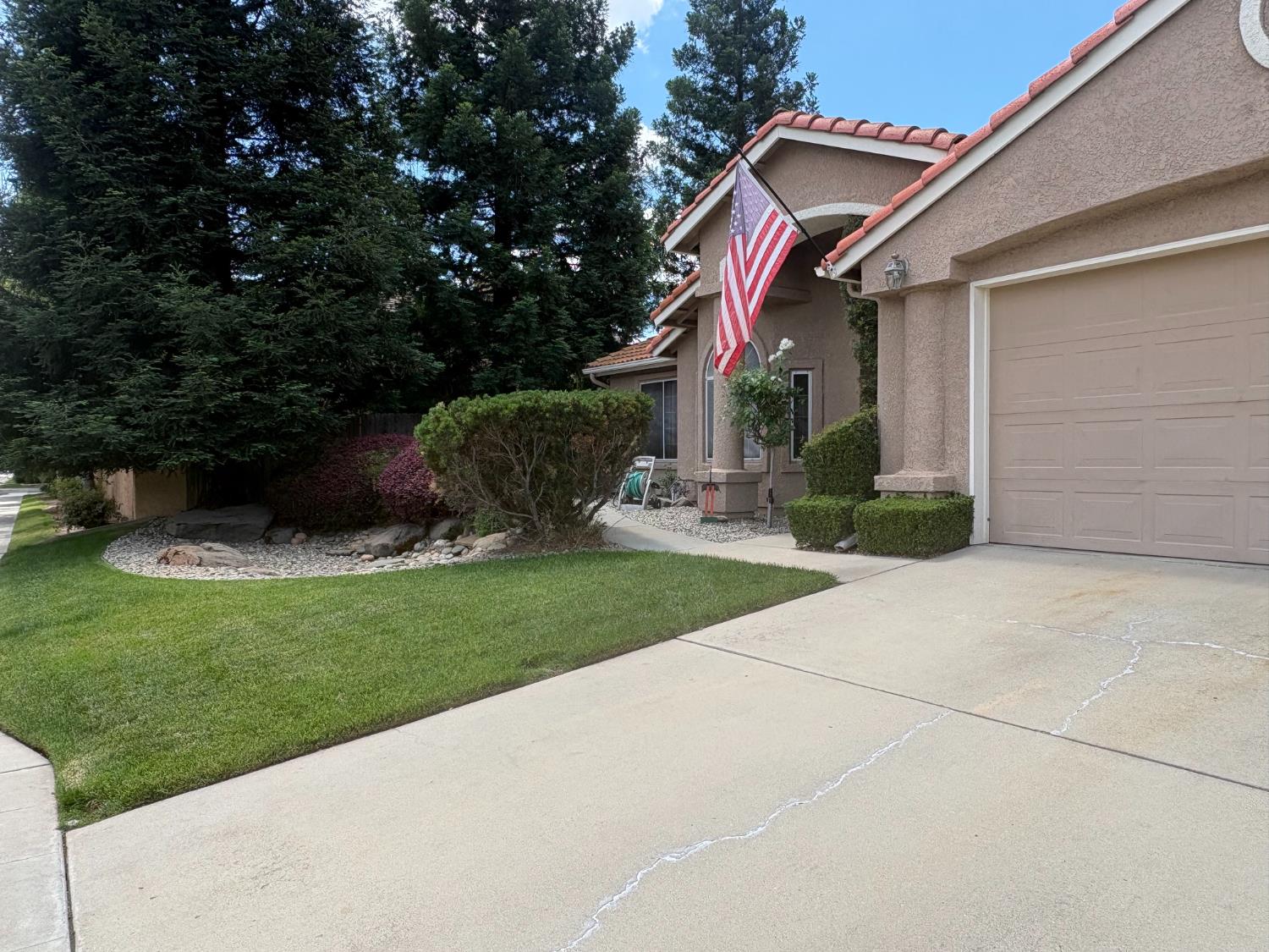 Single Family in Fresno - photo 3