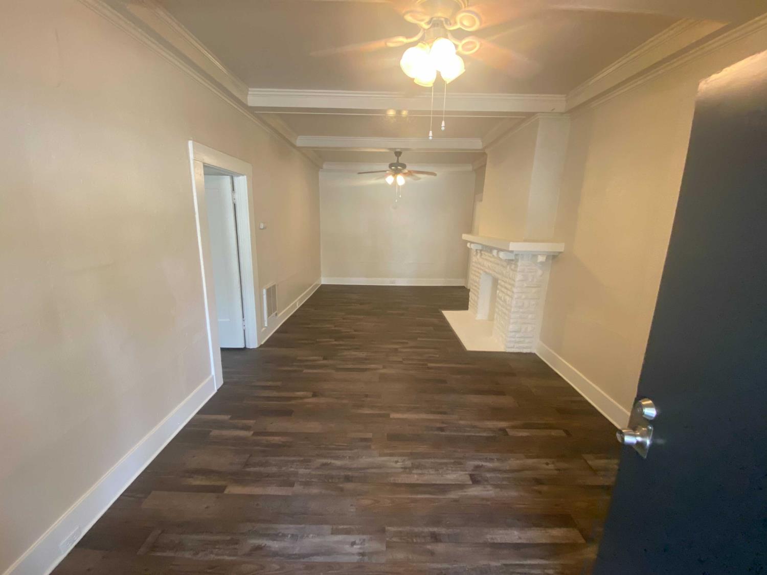 Duplex in Fresno - photo 2
