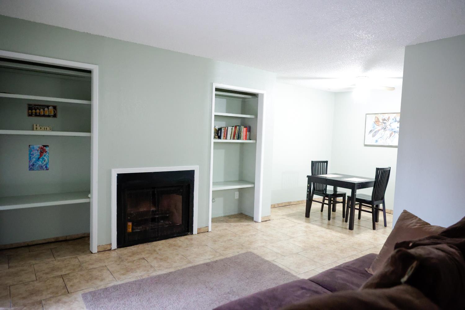 Condo in Fresno - photo 3